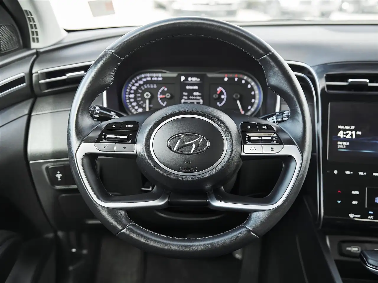 Hyundai TUCSON снимка Hyundai TUCSON