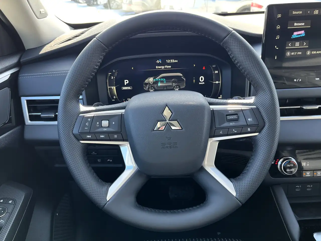 Mitsubishi Outlander снимка Mitsubishi Outlander