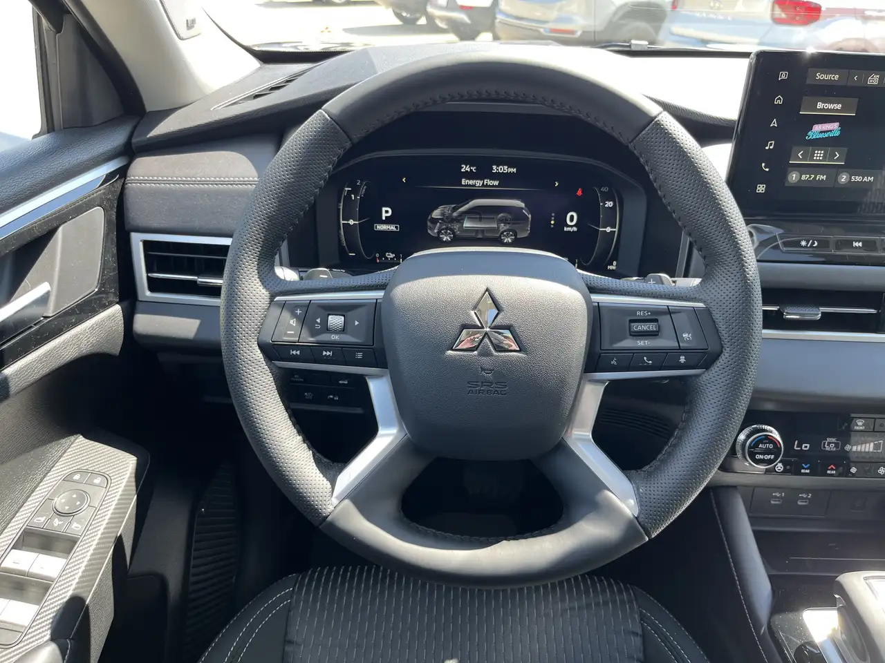 Mitsubishi Outlander снимка Mitsubishi Outlander