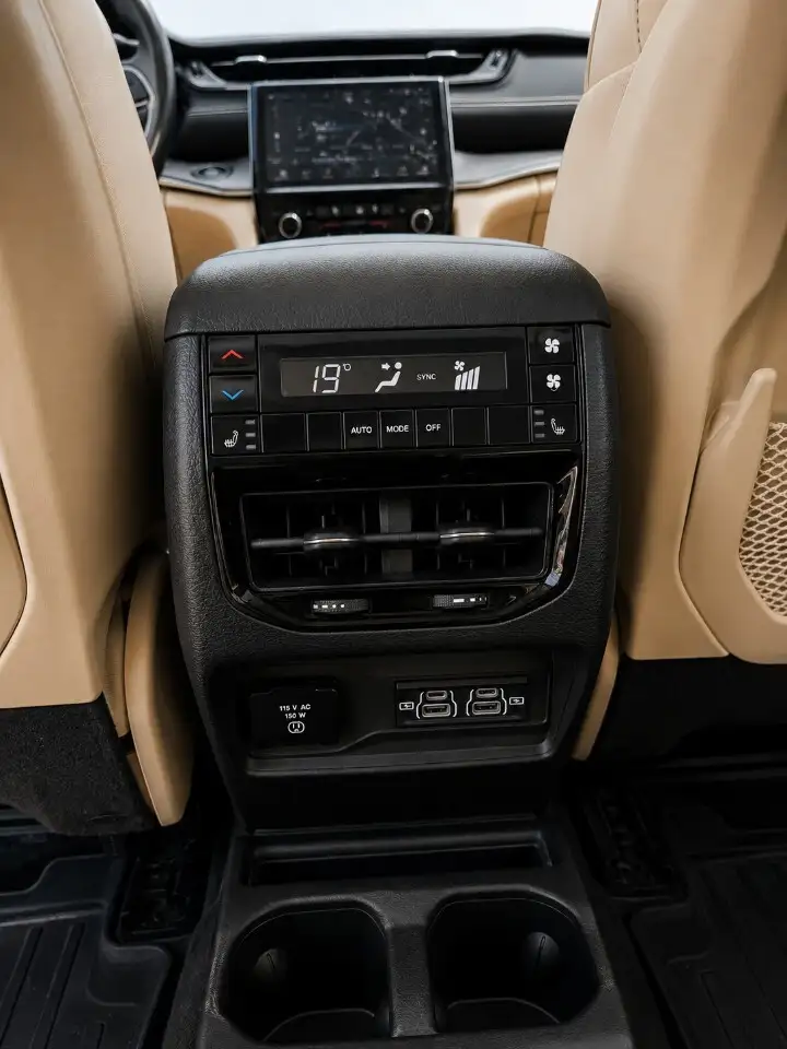 Jeep Grand Cherokee fotografie Jeep Grand Cherokee