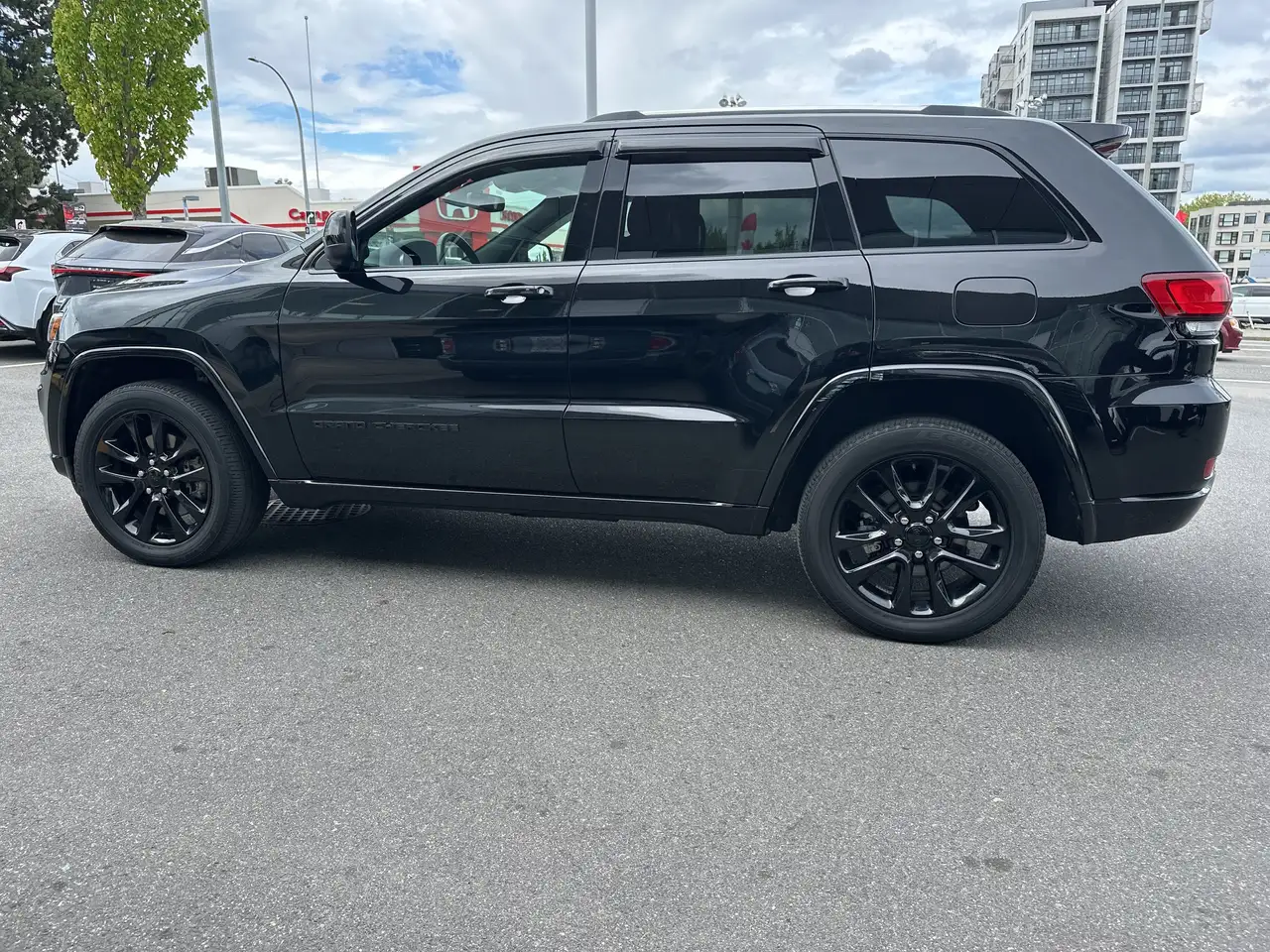 Jeep Grand Cherokee снимка Jeep Grand Cherokee