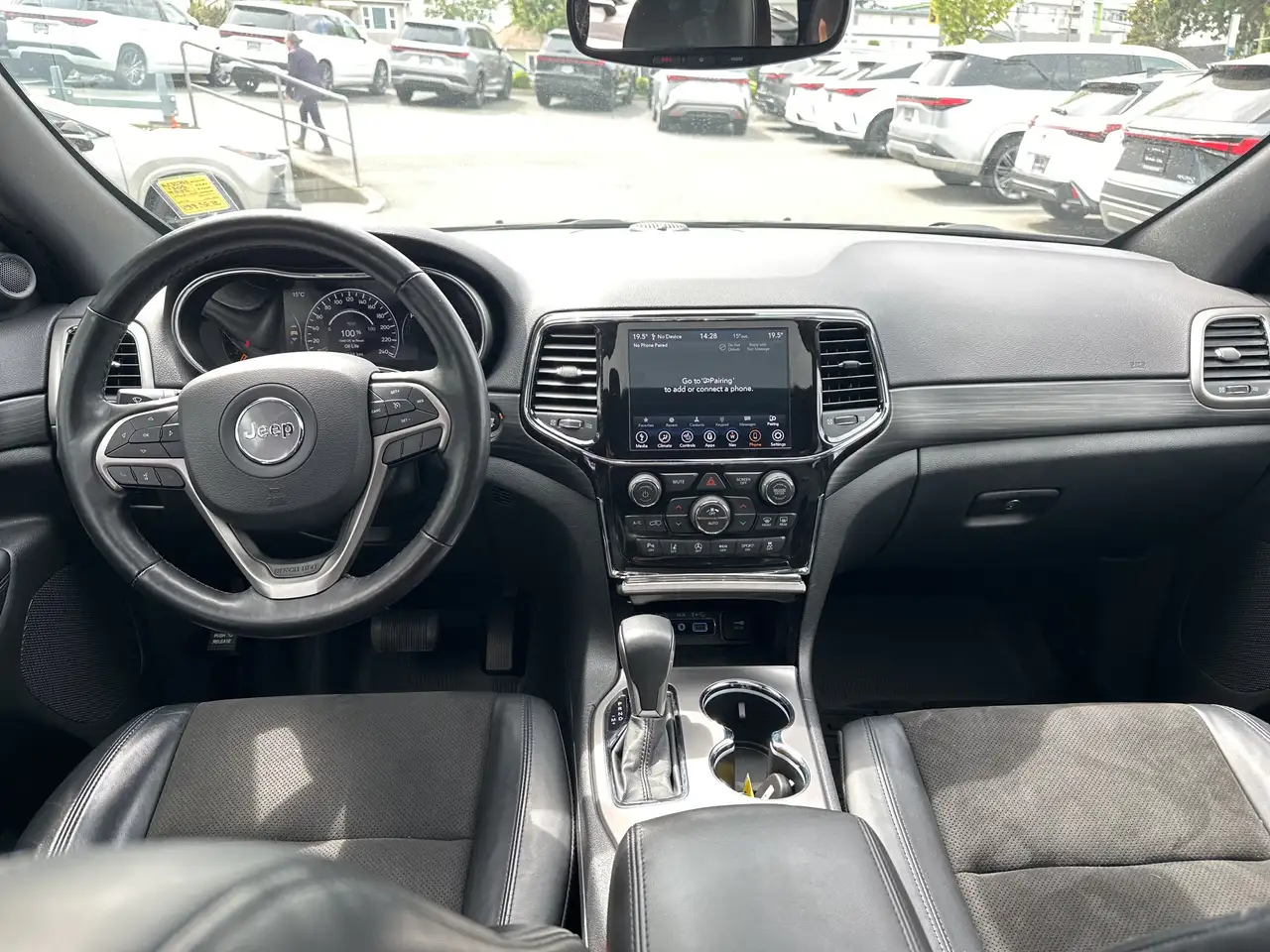 Jeep Grand Cherokee снимка Jeep Grand Cherokee