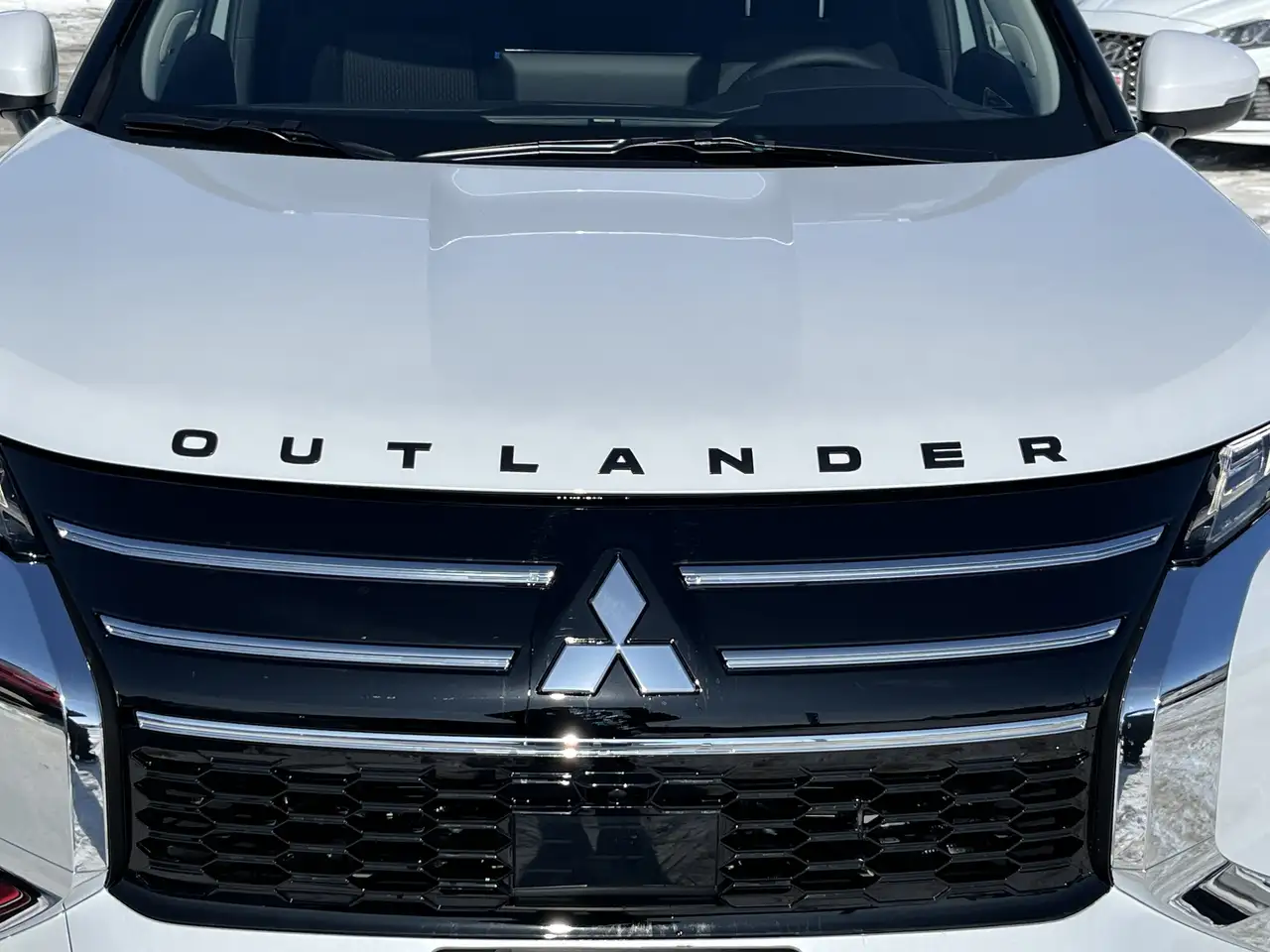 Mitsubishi Outlander снимка Mitsubishi Outlander
