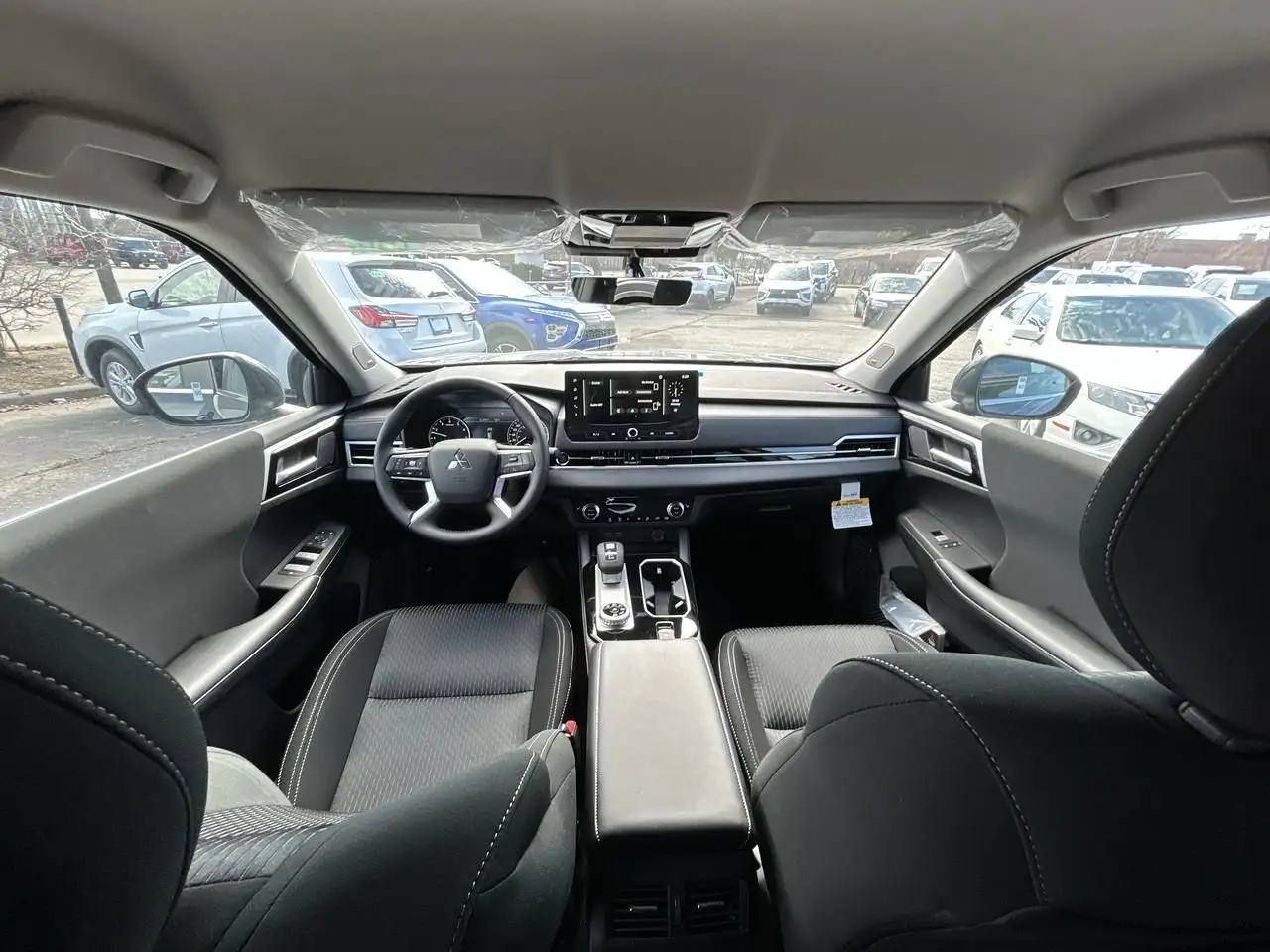 Mitsubishi Outlander снимка Mitsubishi Outlander