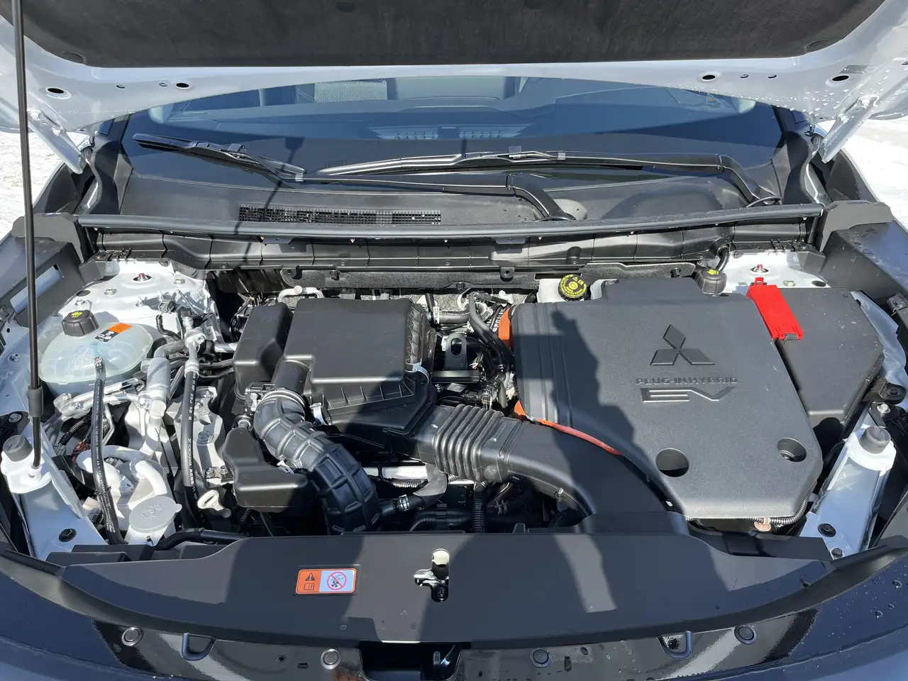 Mitsubishi Outlander снимка Mitsubishi Outlander