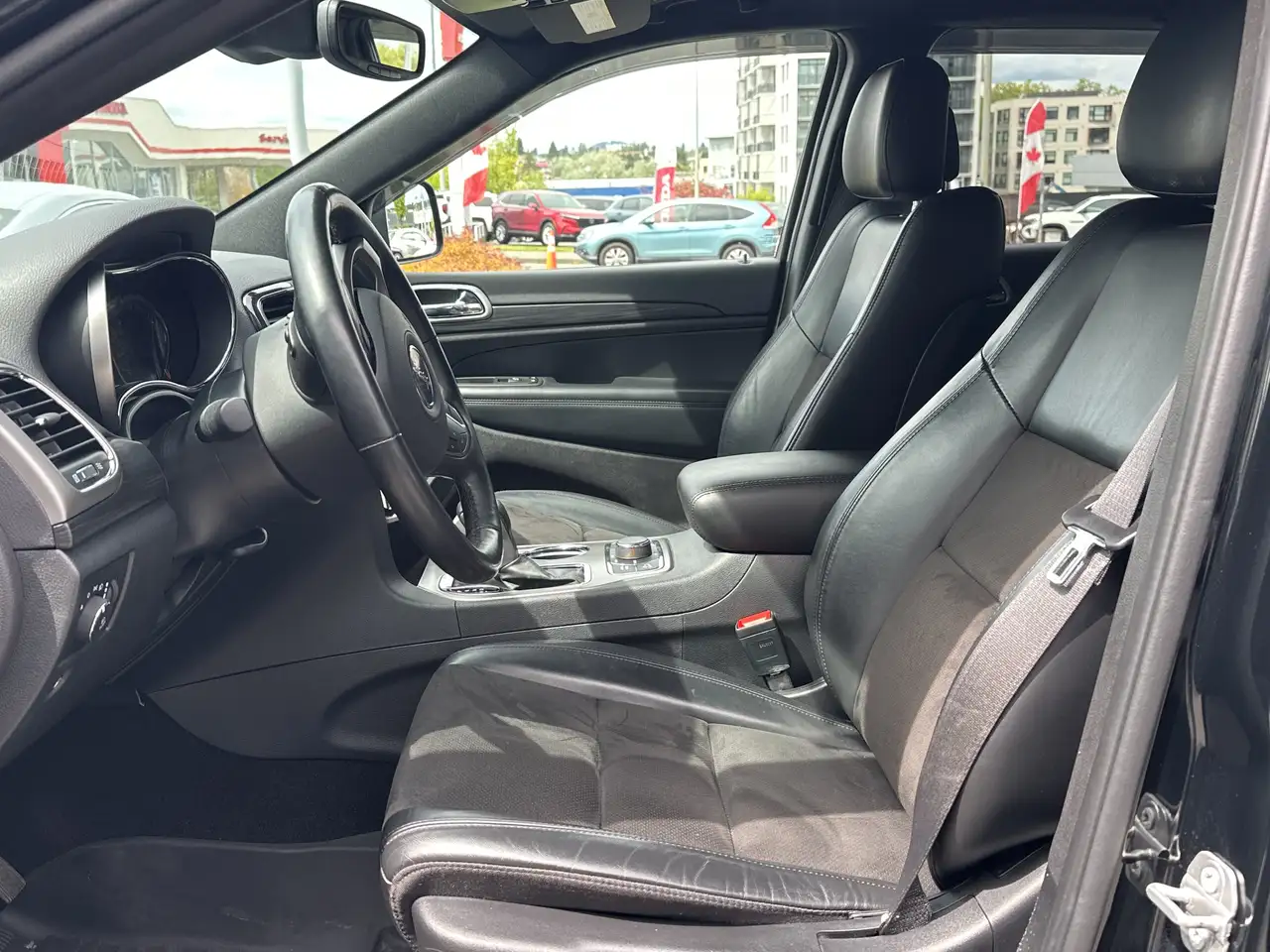 Jeep Grand Cherokee снимка Jeep Grand Cherokee