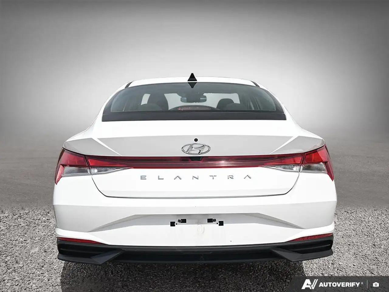 Hyundai ELANTRA photo Hyundai ELANTRA