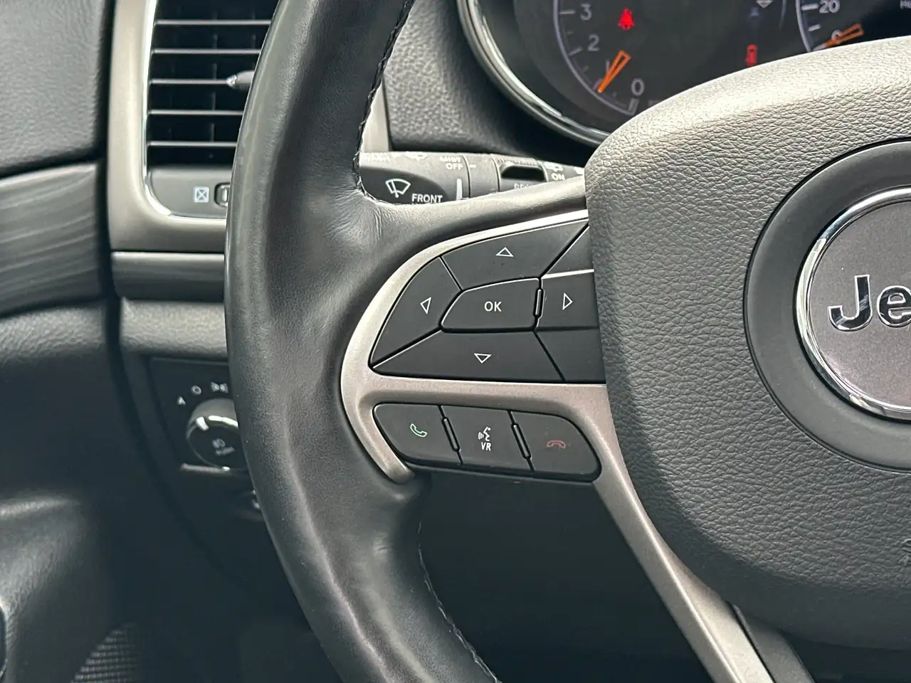 Jeep Grand Cherokee снимка Jeep Grand Cherokee