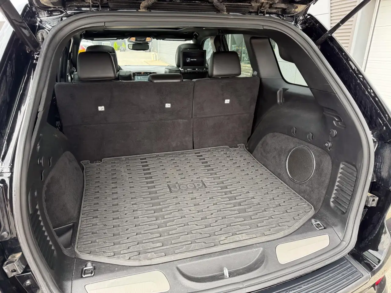 Jeep Grand Cherokee снимка Jeep Grand Cherokee