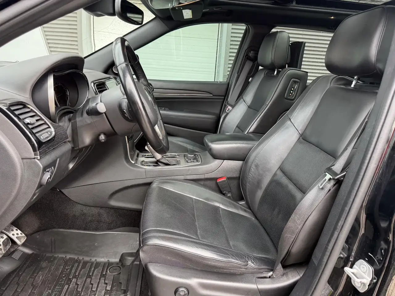 Jeep Grand Cherokee снимка Jeep Grand Cherokee