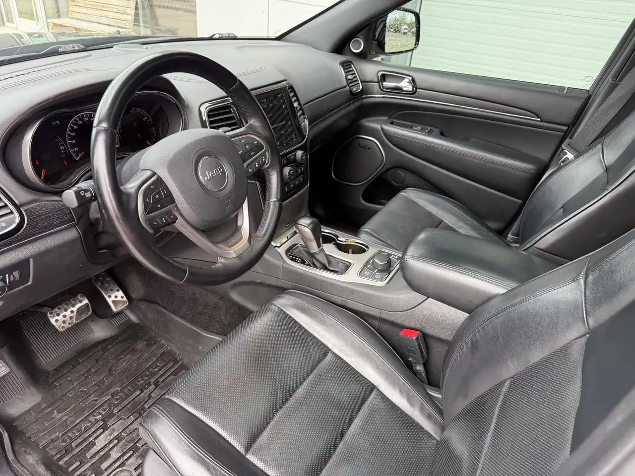 Jeep Grand Cherokee снимка Jeep Grand Cherokee