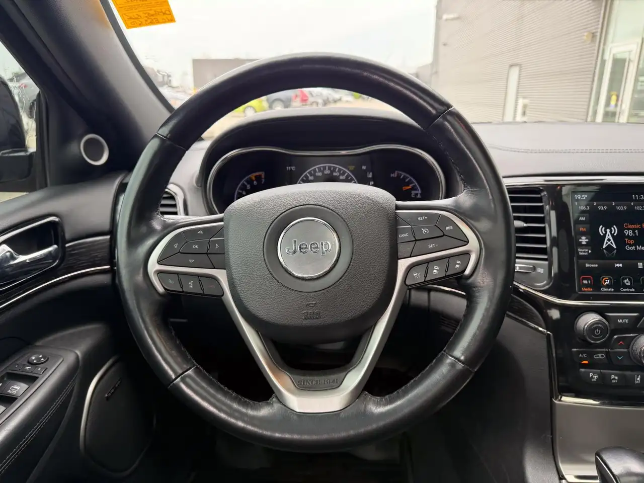 Jeep Grand Cherokee снимка Jeep Grand Cherokee