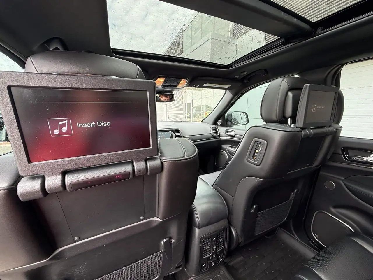 Jeep Grand Cherokee снимка Jeep Grand Cherokee