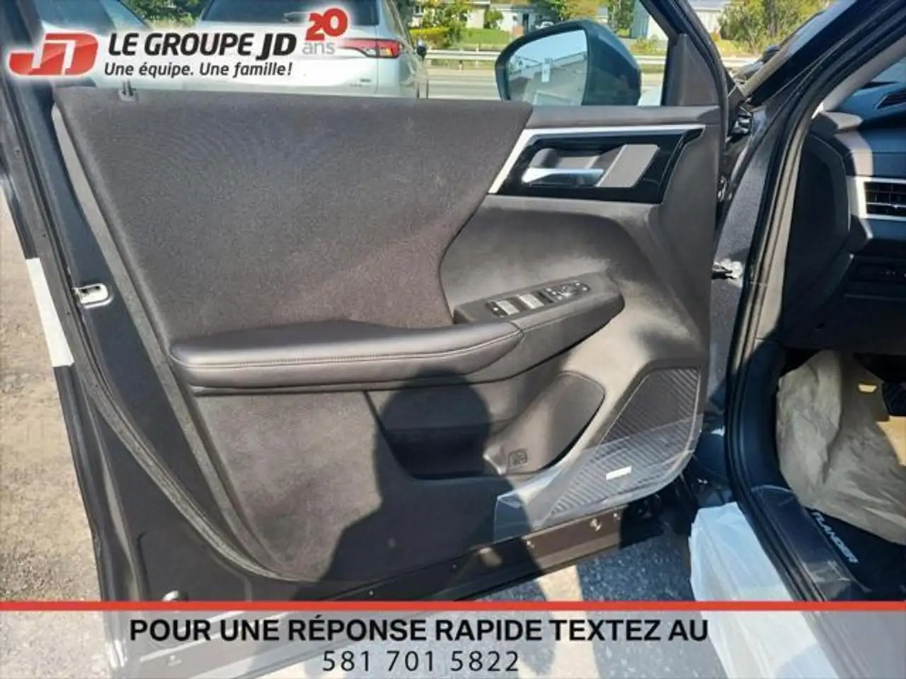 Mitsubishi Outlander photo Mitsubishi Outlander