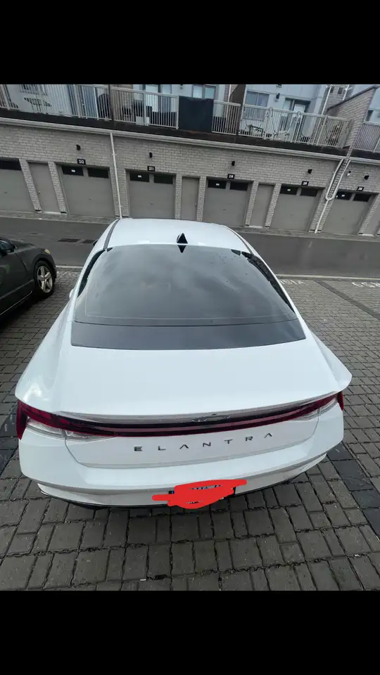 Hyundai ELANTRA снимка Hyundai ELANTRA