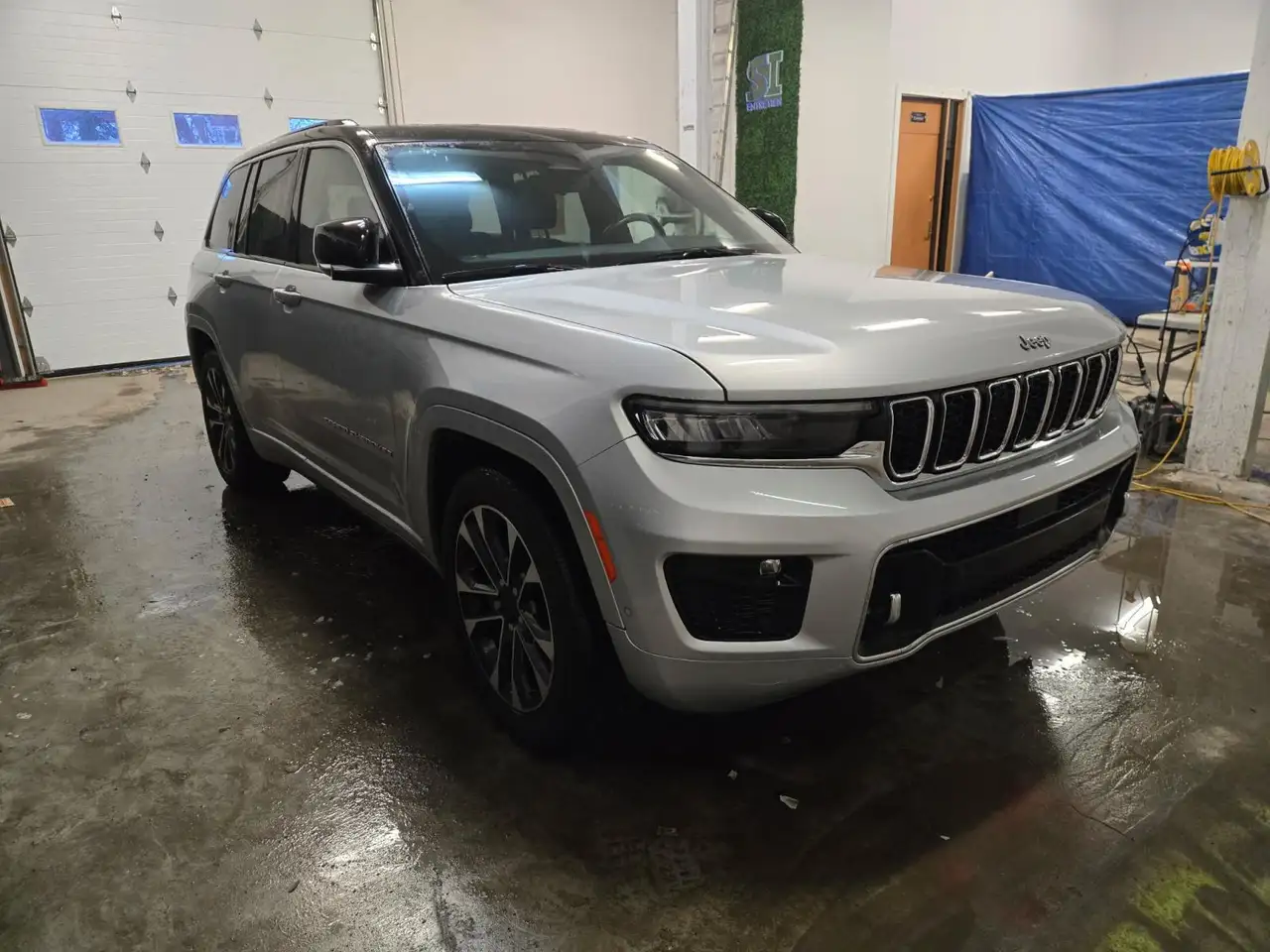 Jeep Grand Cherokee снимка Jeep Grand Cherokee