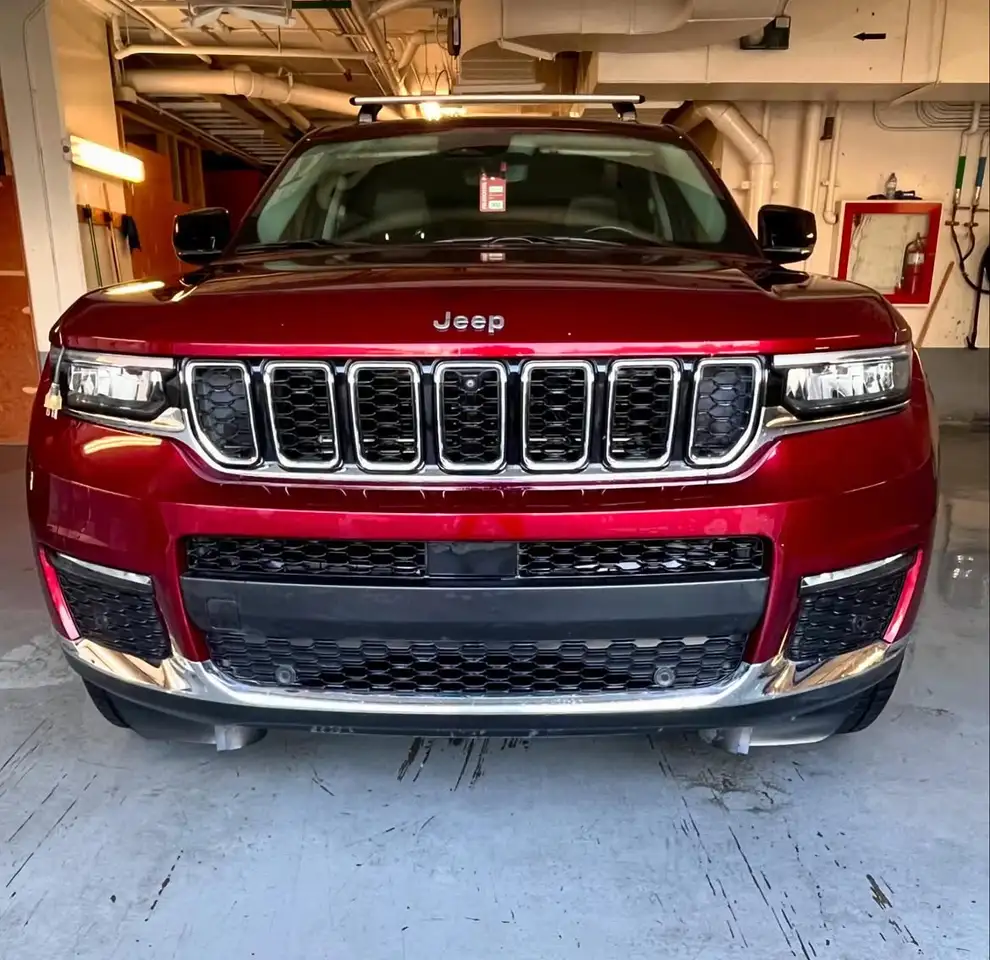 Jeep Grand Cherokee снимка Jeep Grand Cherokee