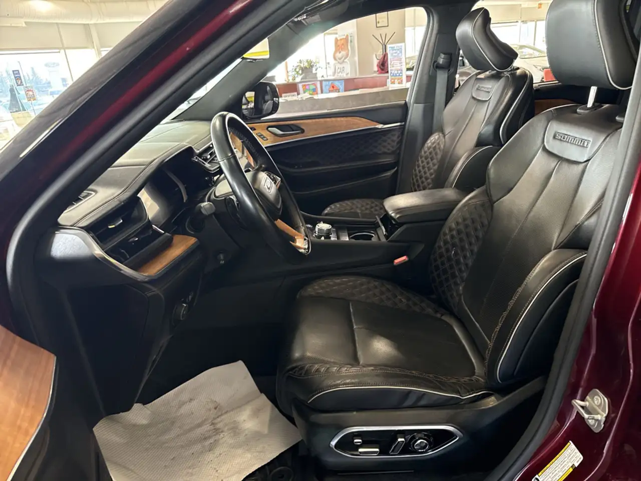 Jeep Grand Cherokee снимка Jeep Grand Cherokee
