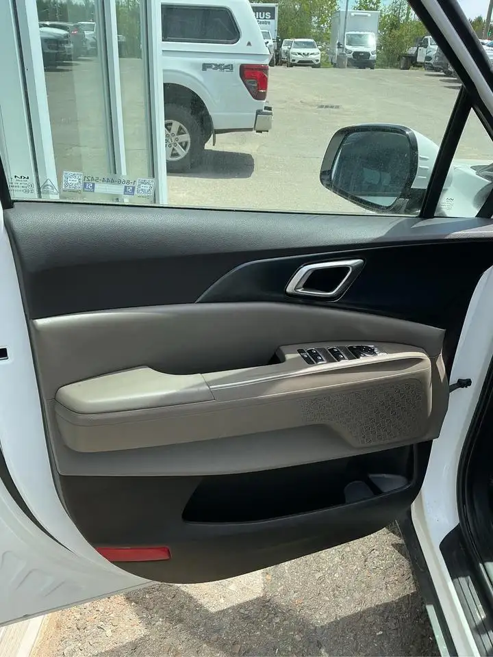Kia Carnival photo Kia Carnival