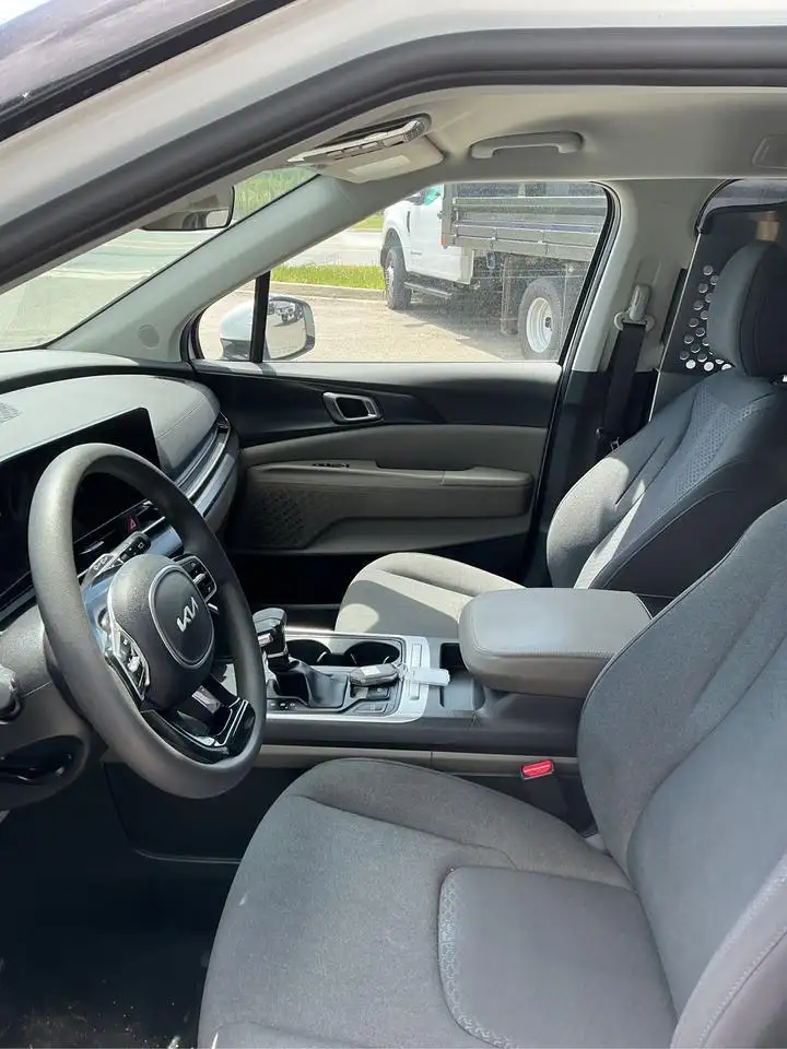 Kia Carnival photo Kia Carnival