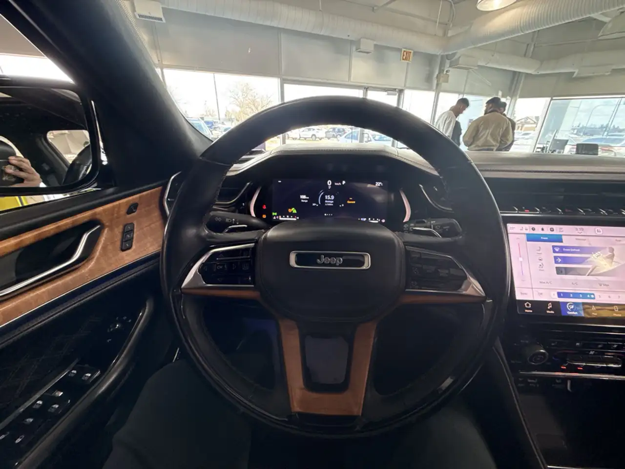 Jeep Grand Cherokee снимка Jeep Grand Cherokee