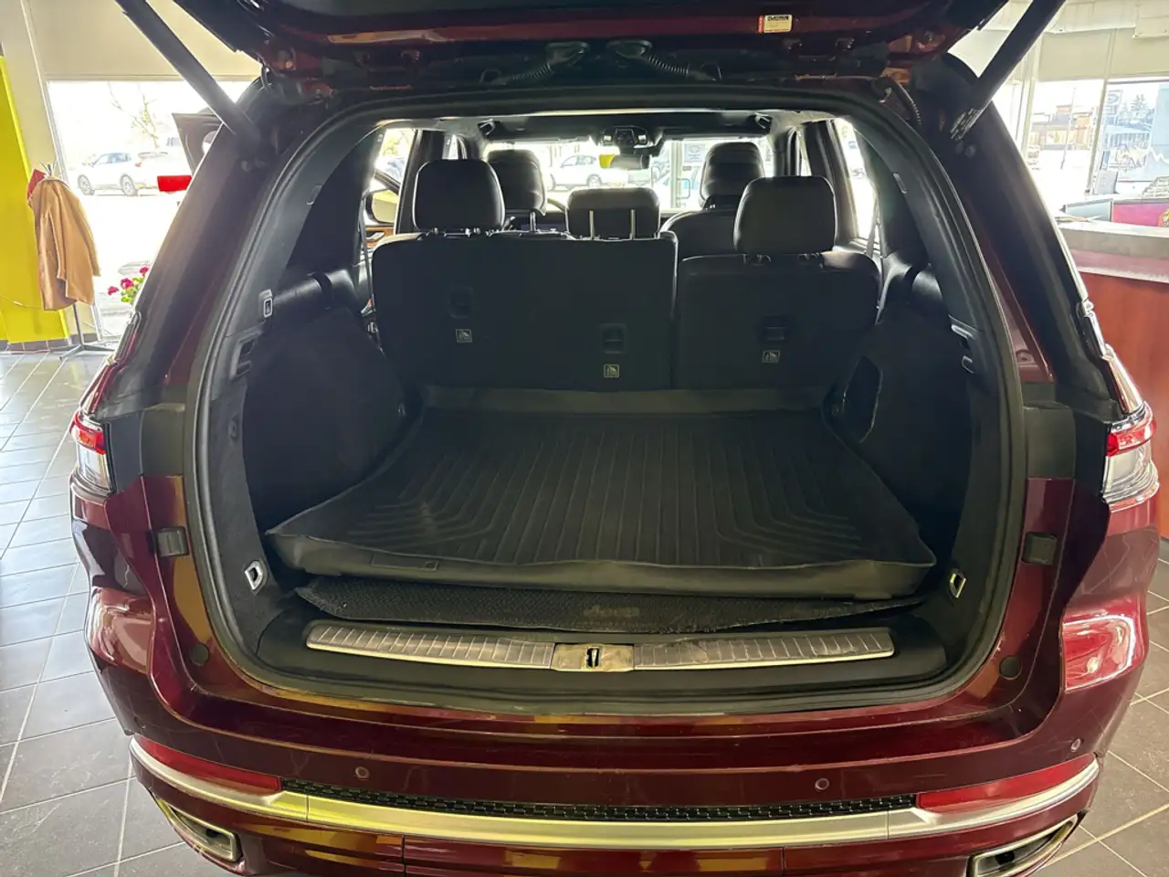 Jeep Grand Cherokee снимка Jeep Grand Cherokee