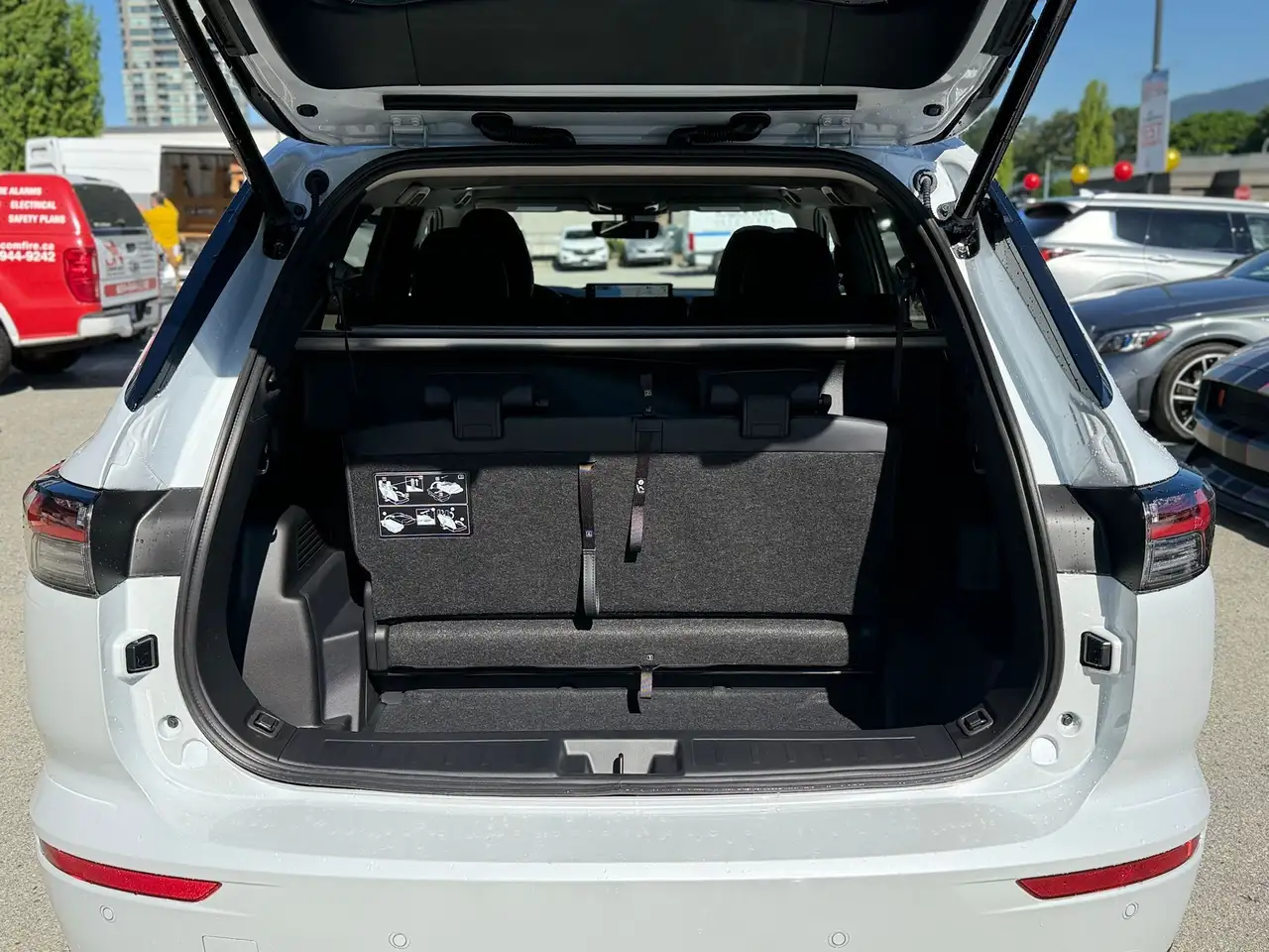 Mitsubishi Outlander photo Mitsubishi Outlander