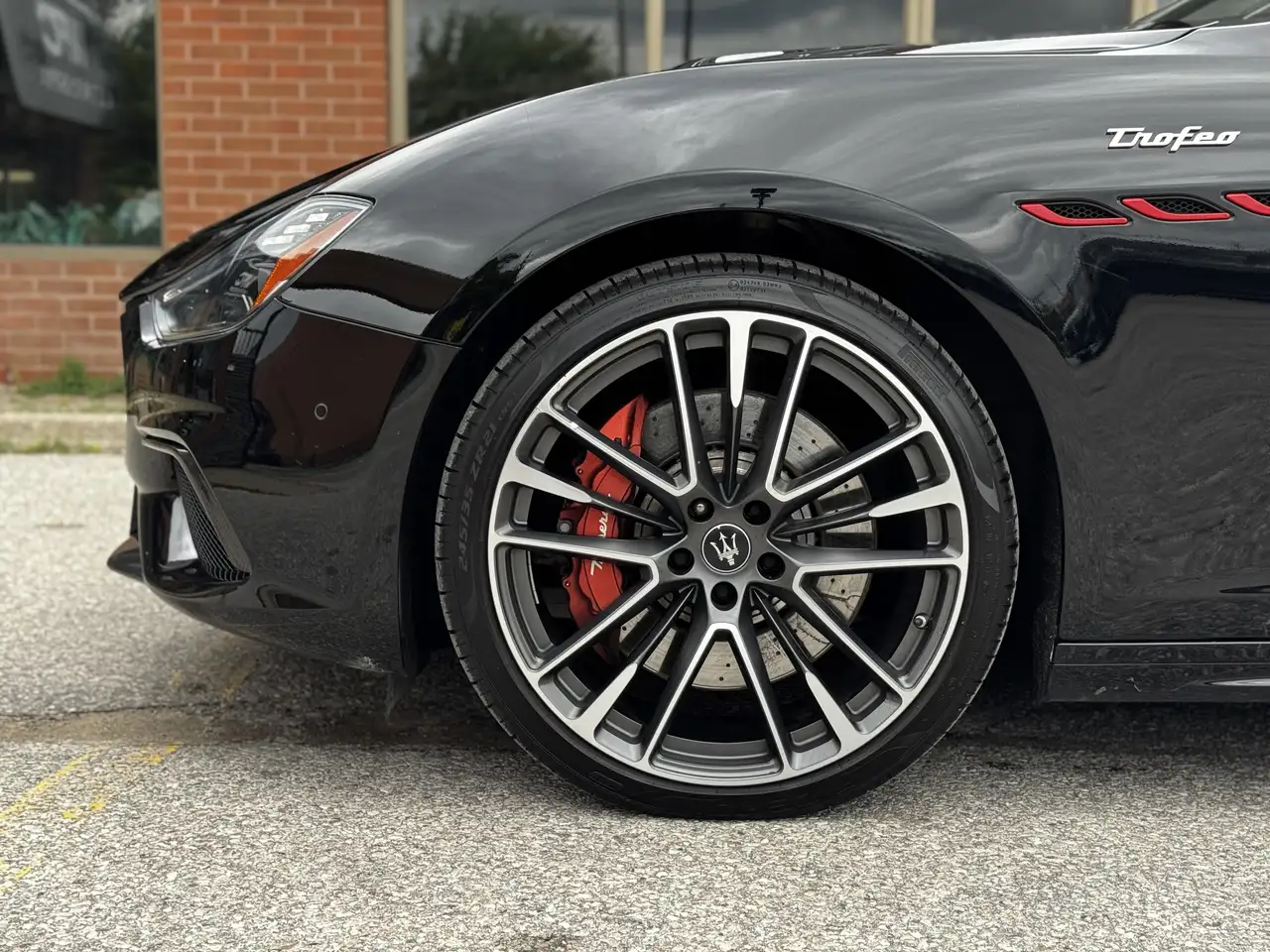 Maserati Ghibli снимка Maserati Ghibli
