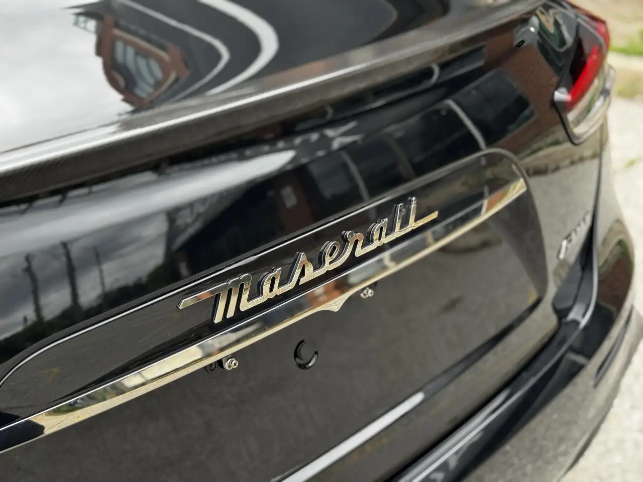 Maserati Ghibli снимка Maserati Ghibli