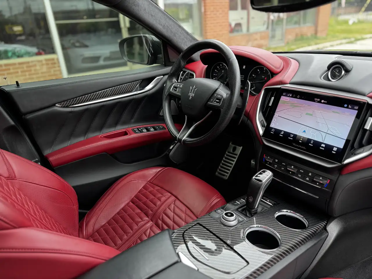 Maserati Ghibli снимка Maserati Ghibli