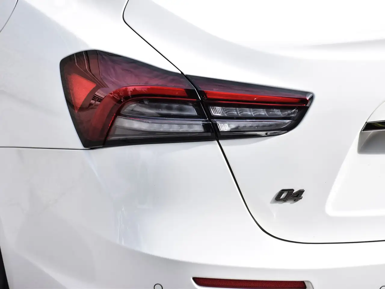 Maserati Ghibli снимка Maserati Ghibli