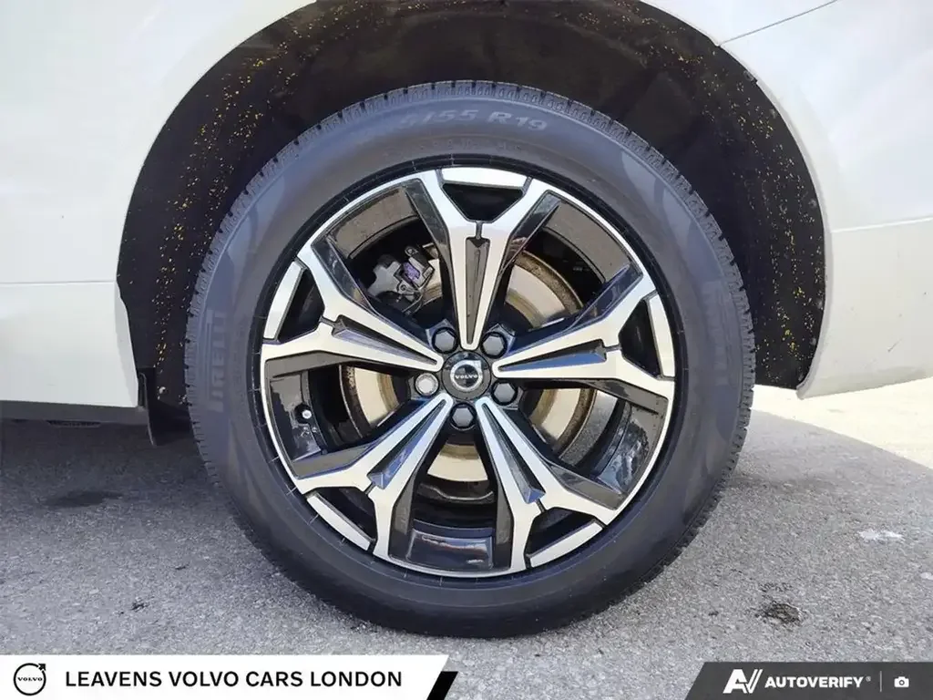 Volvo XC60 снимка Volvo XC60