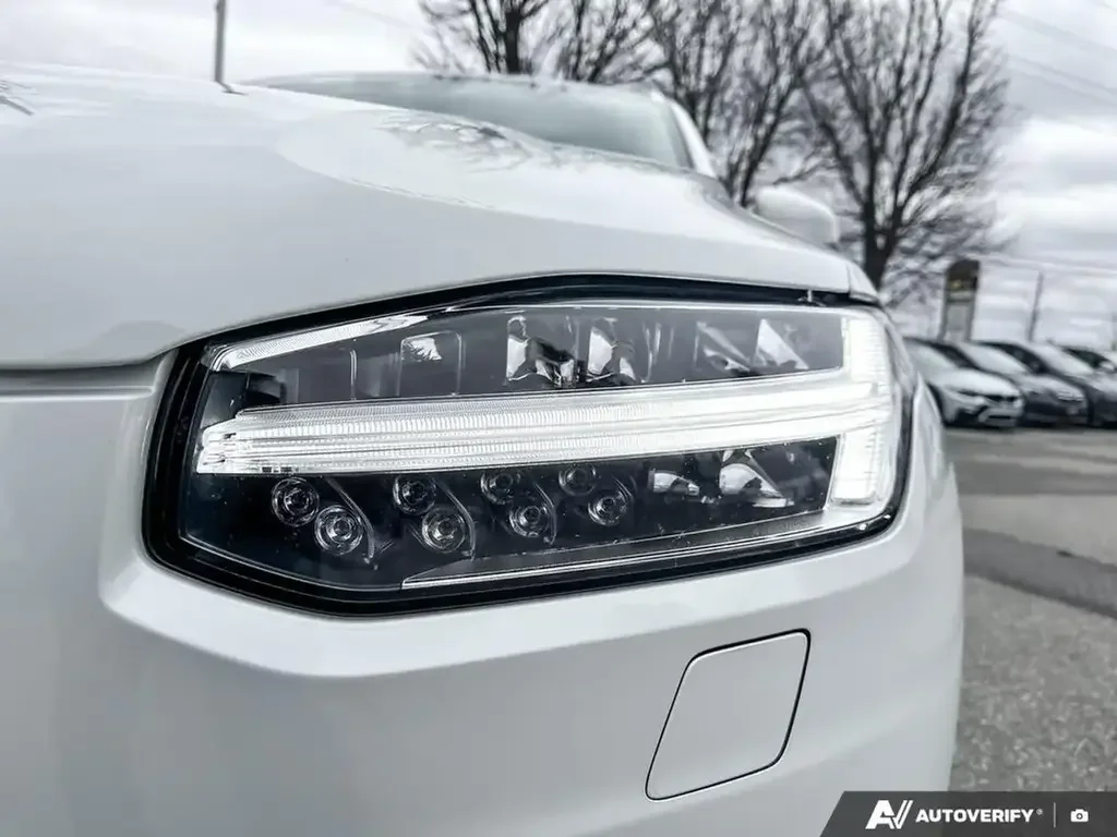 Volvo XC90 снимка Volvo XC90