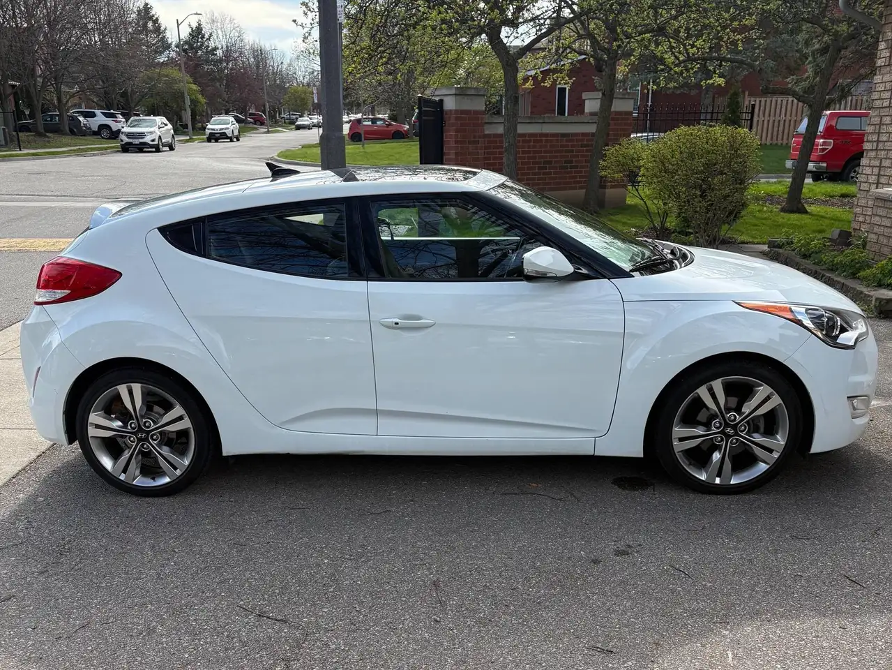 Hyundai VELOSTER снимка Hyundai VELOSTER