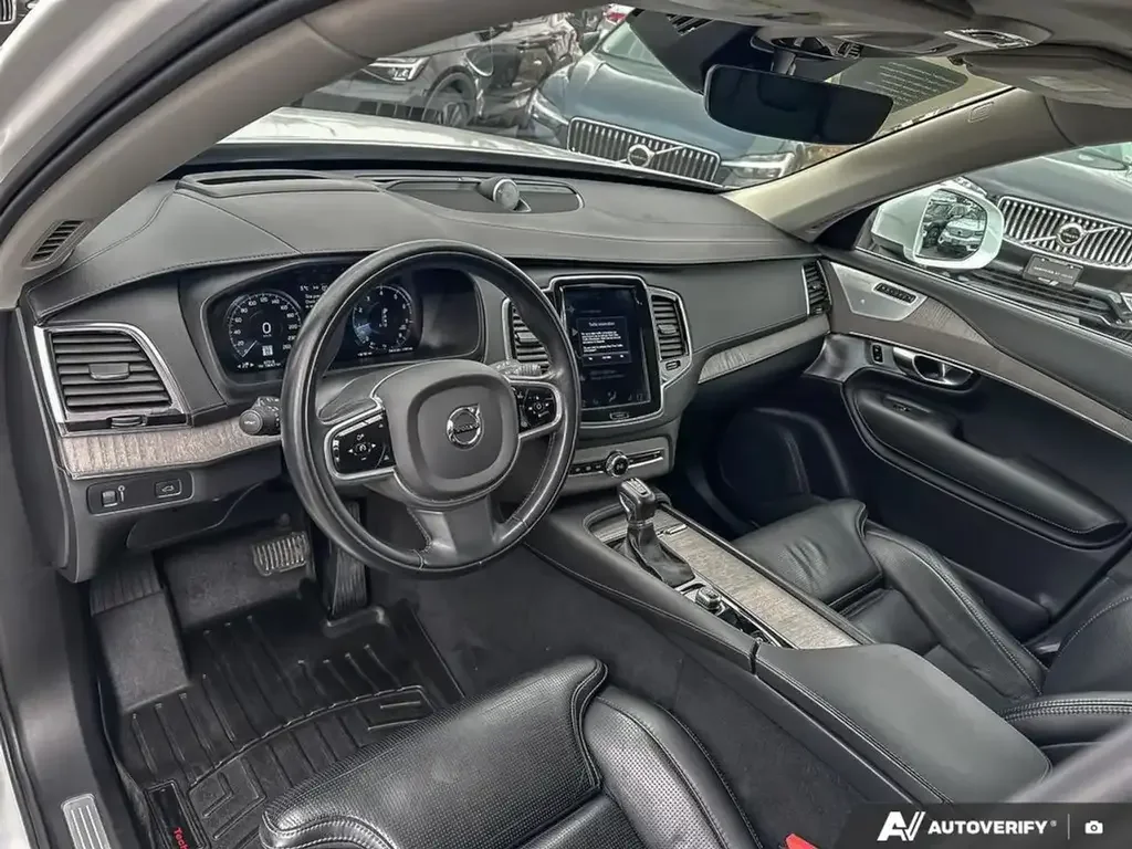 Volvo XC90 снимка Volvo XC90