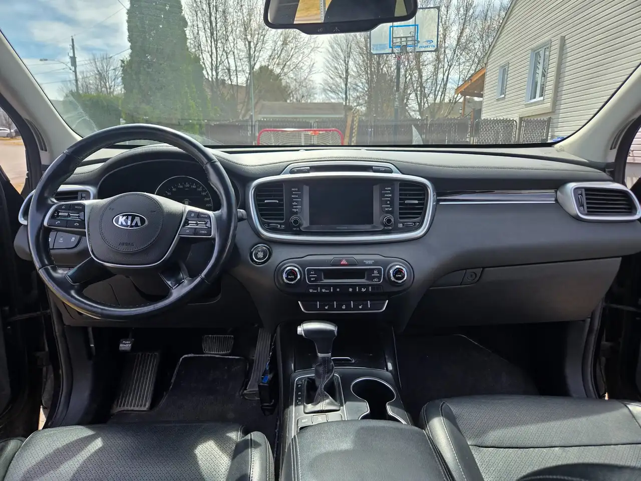 Kia Sorento снимка Kia Sorento