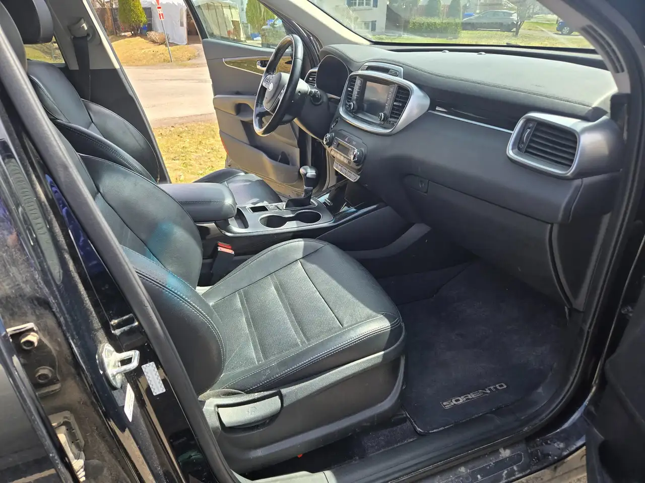 Kia Sorento снимка Kia Sorento