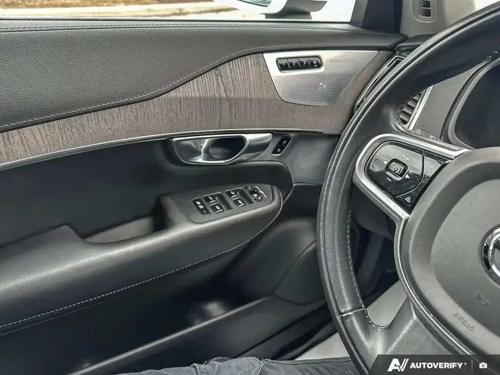 Volvo XC90 снимка Volvo XC90