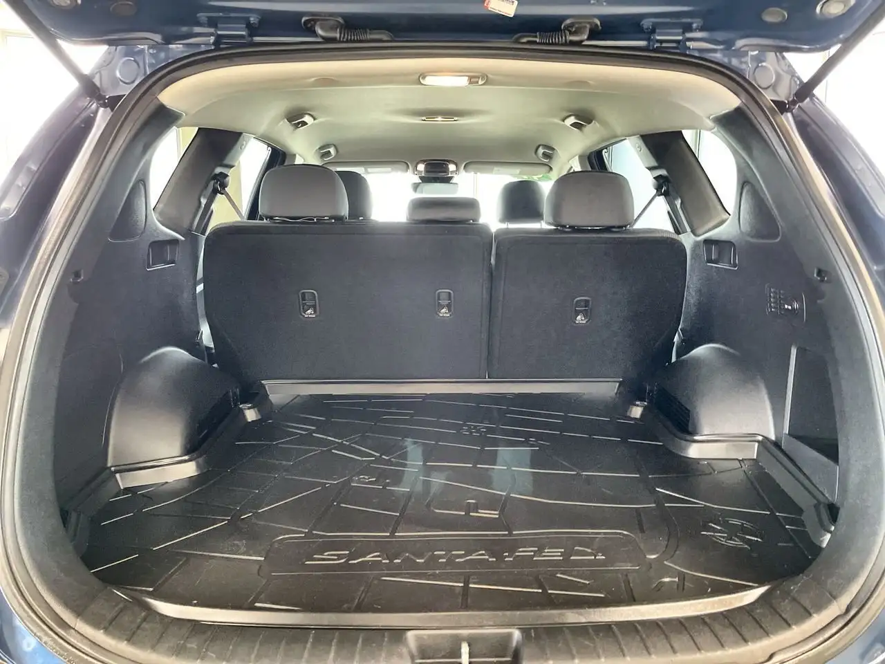 Hyundai SANTA FE снимка Hyundai SANTA FE