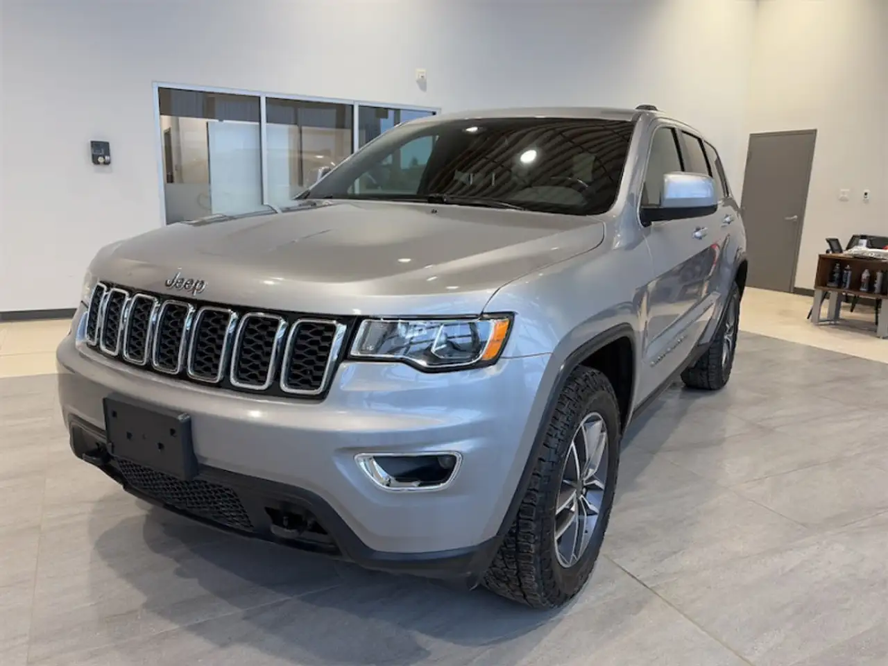 Jeep Grand Cherokee photo Jeep Grand Cherokee