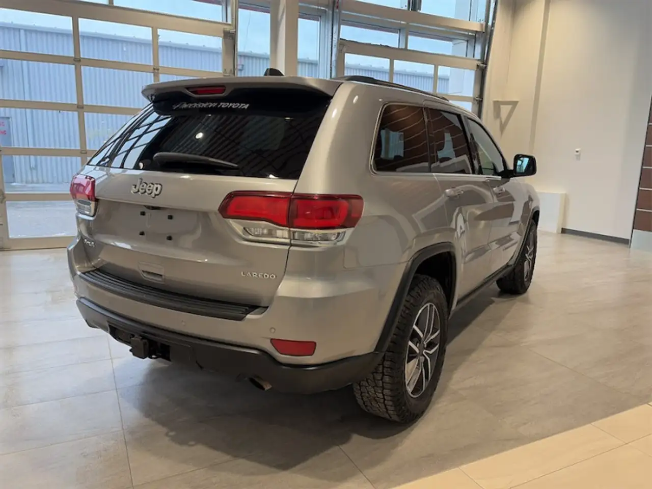 Jeep Grand Cherokee photo Jeep Grand Cherokee