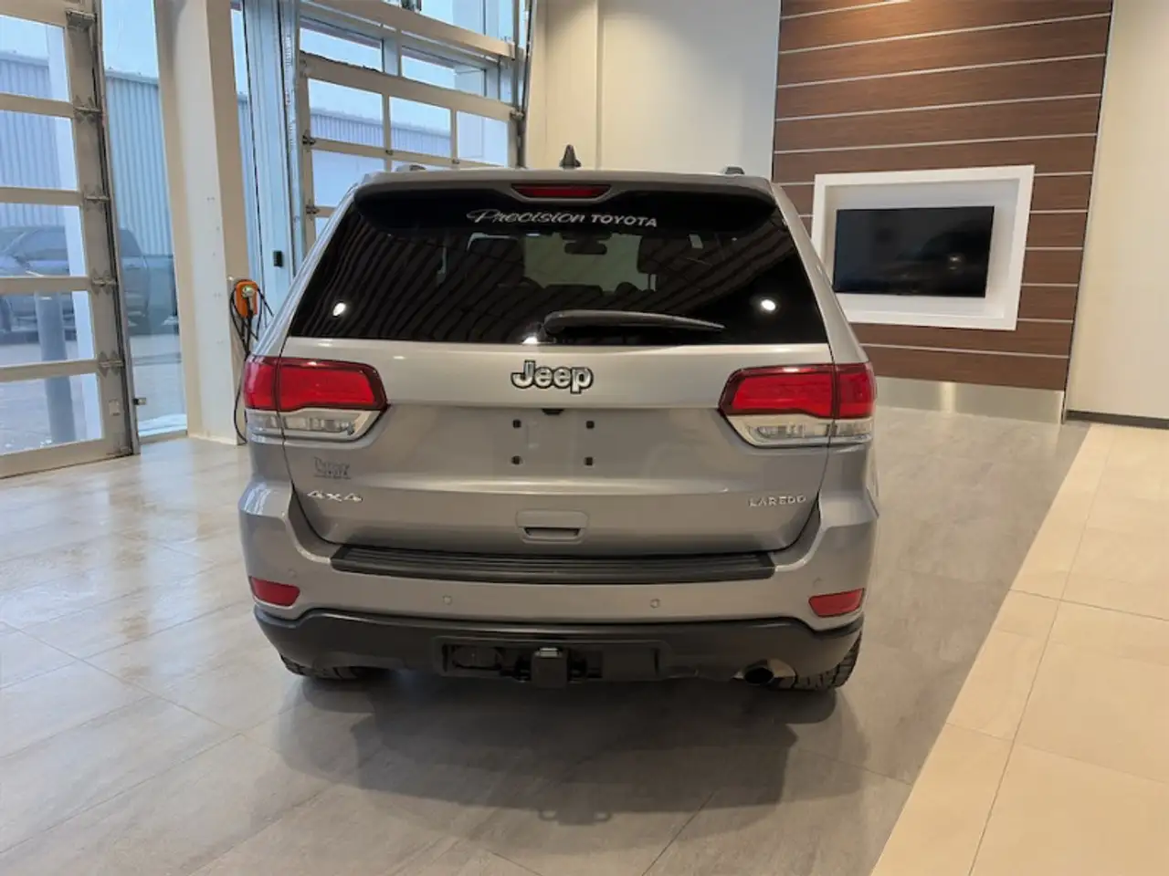 Jeep Grand Cherokee photo Jeep Grand Cherokee