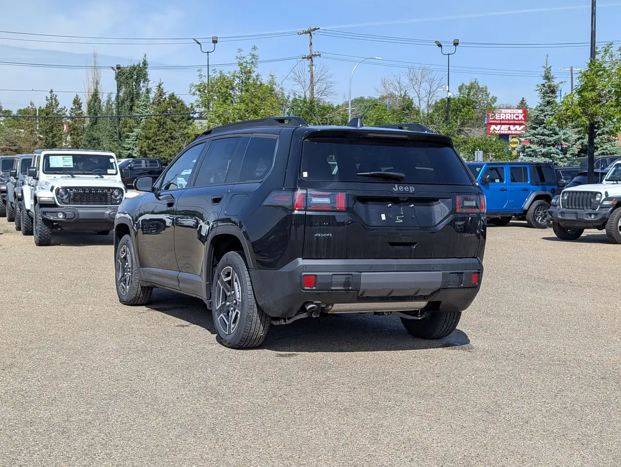 Jeep Cherokee снимка Jeep Cherokee