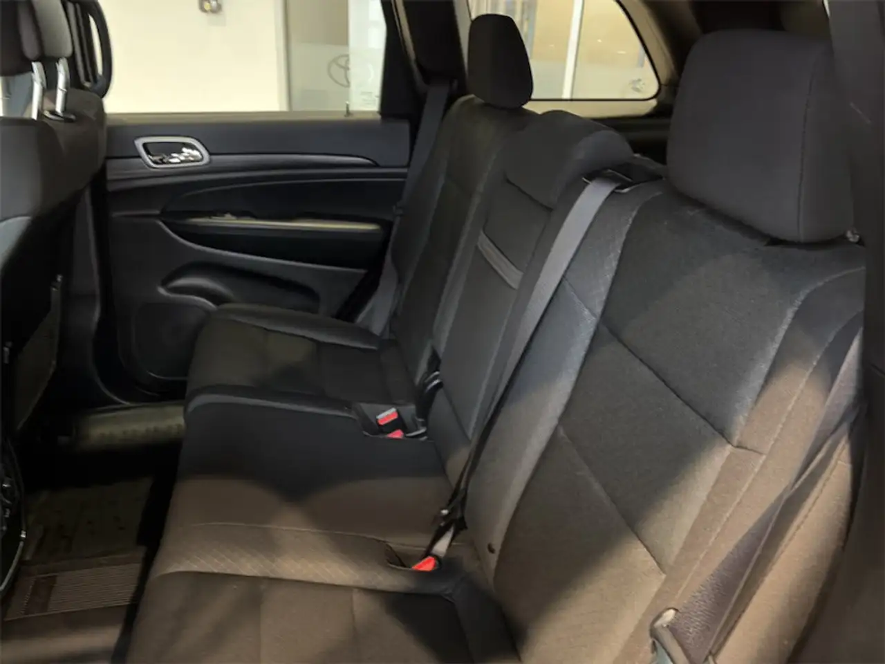Jeep Grand Cherokee photo Jeep Grand Cherokee