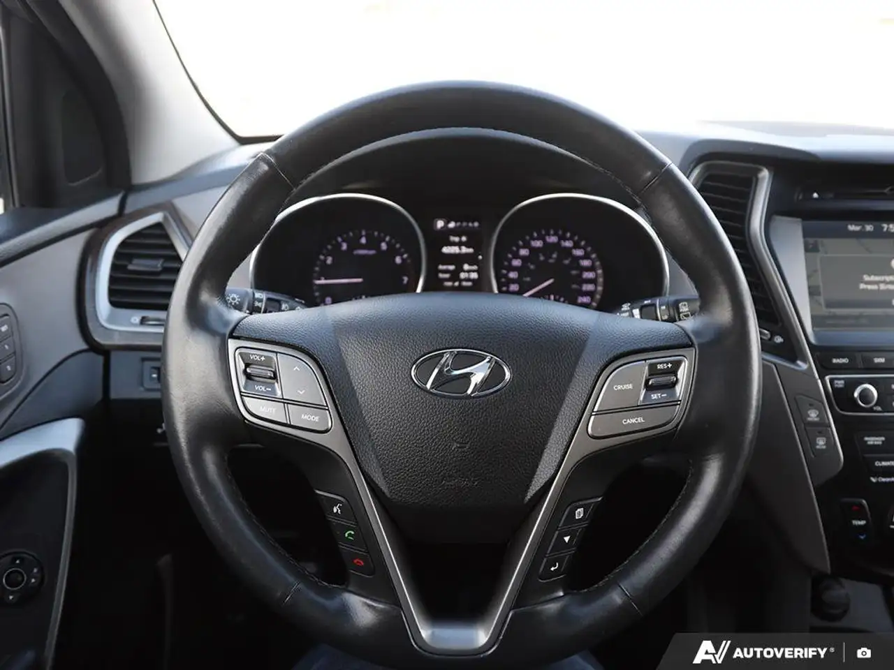 Hyundai SANTA FE снимка Hyundai SANTA FE