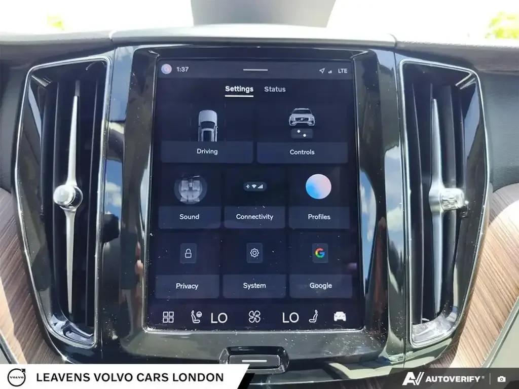 Volvo XC60 снимка Volvo XC60