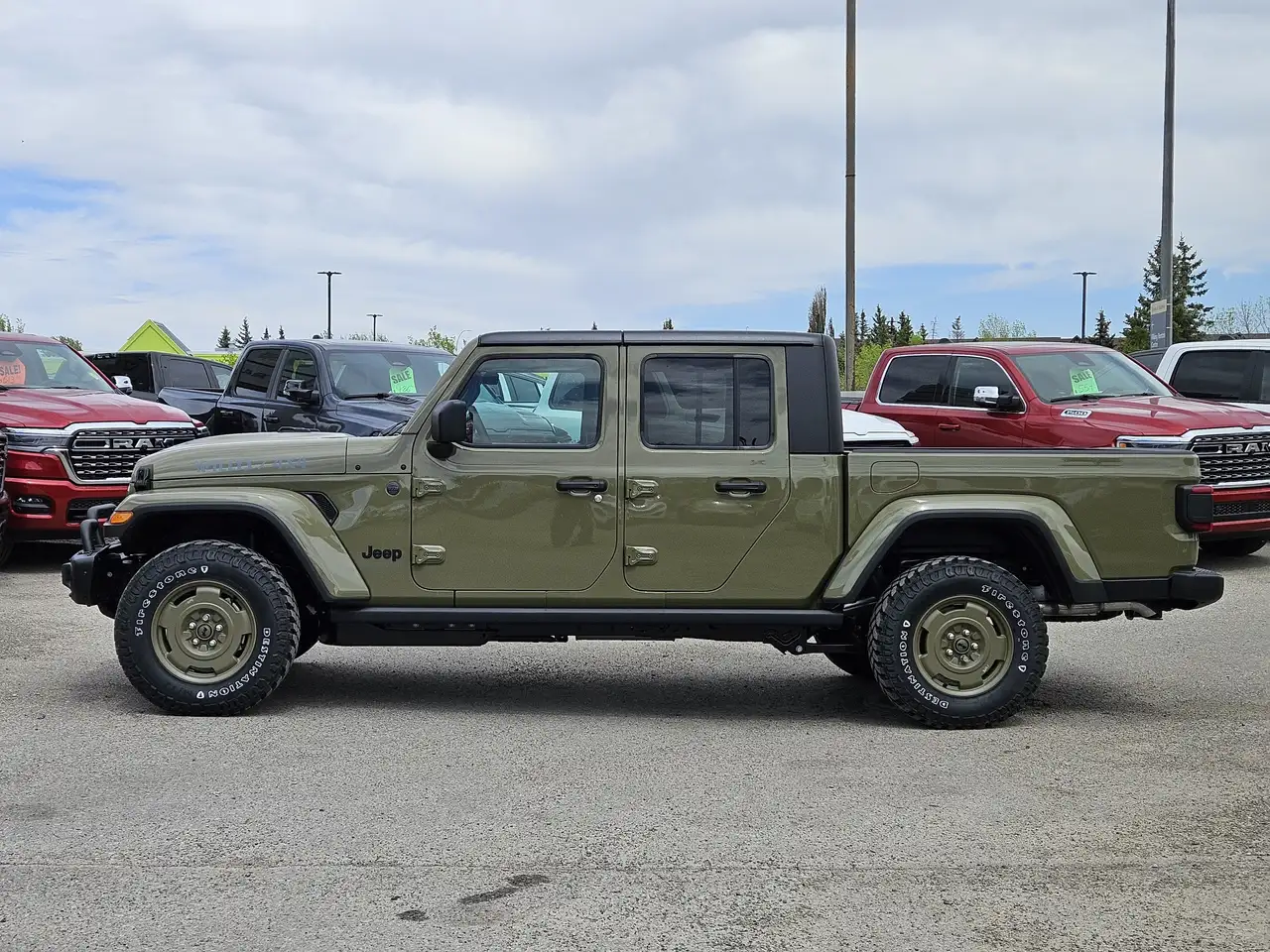 Jeep Gladiator photo Jeep Gladiator