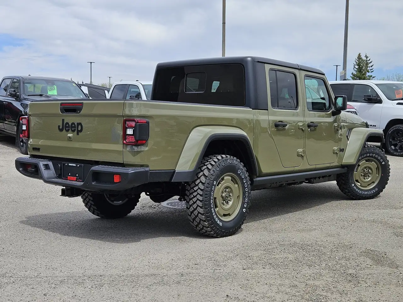 Jeep Gladiator photo Jeep Gladiator