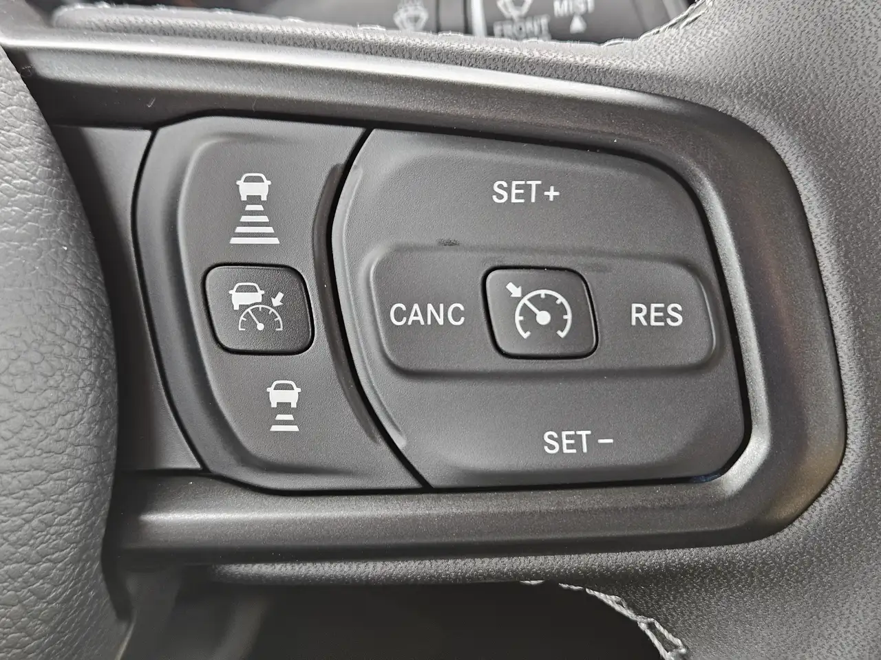 Jeep Gladiator photo Jeep Gladiator