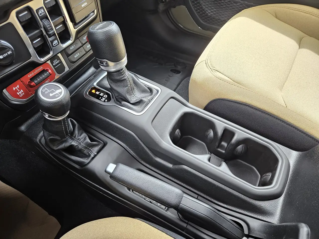 Jeep Gladiator photo Jeep Gladiator
